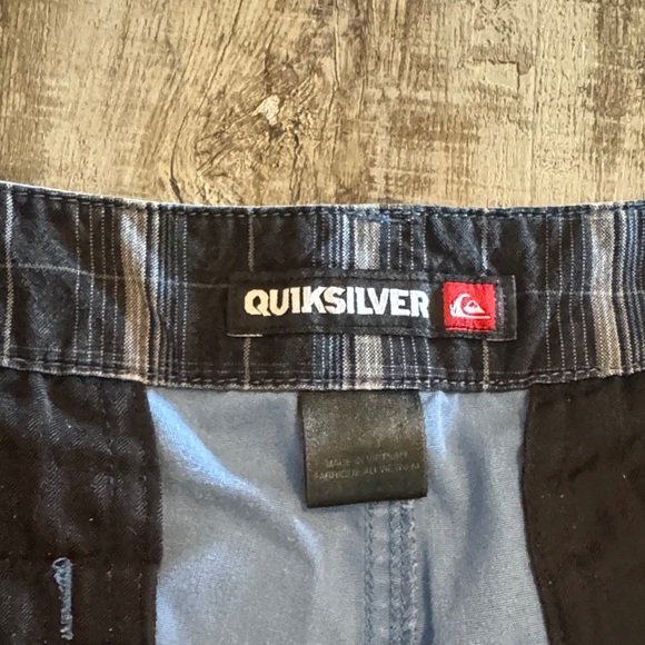 Quiksilver Men's Light Blue Flat Front Shorts - Picture 4 of 7